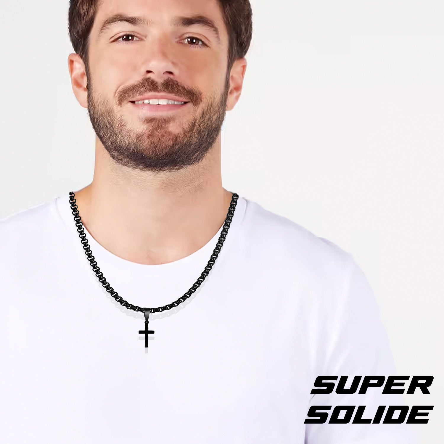 Collier Noir avec Croix