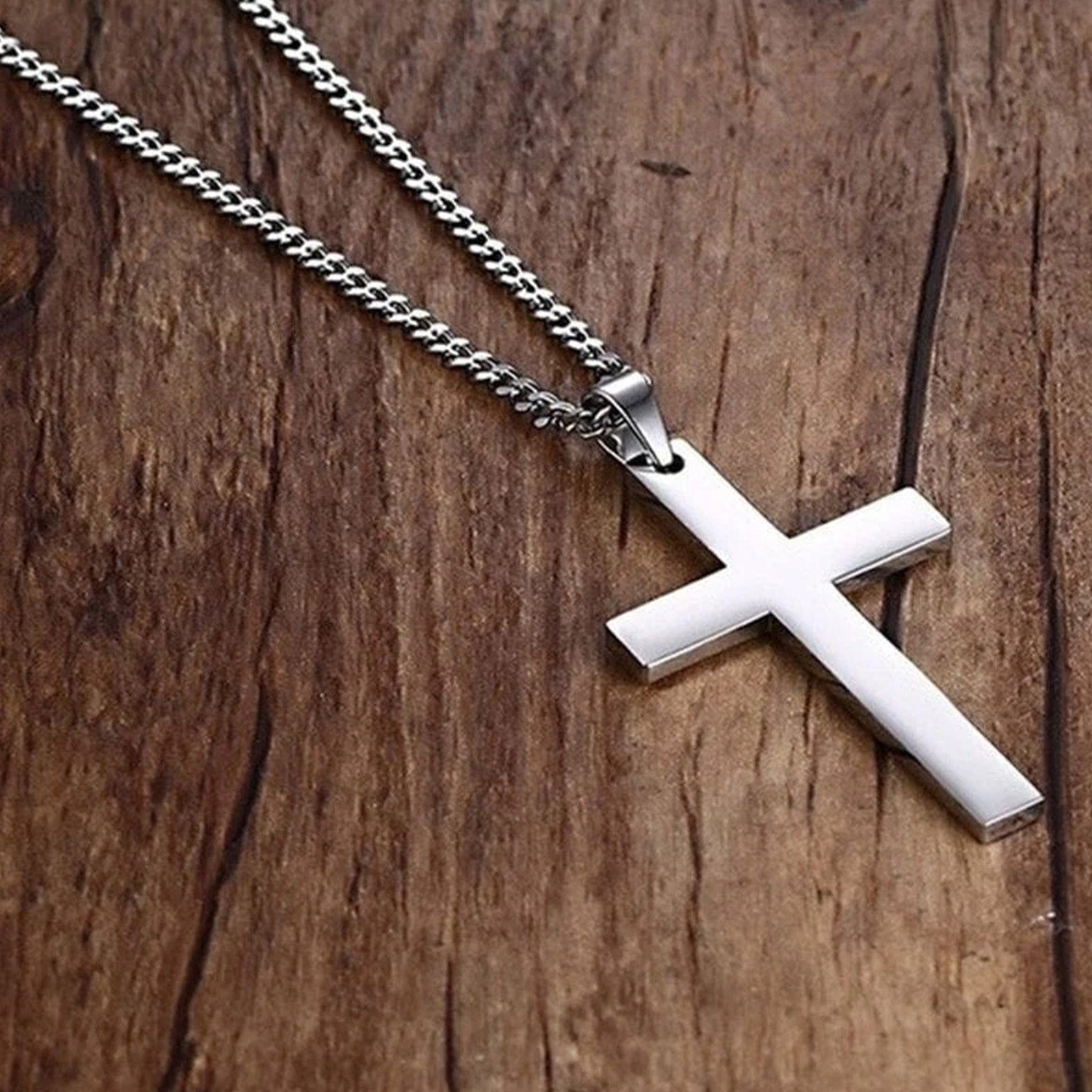 Collier Argenté avec Croix
